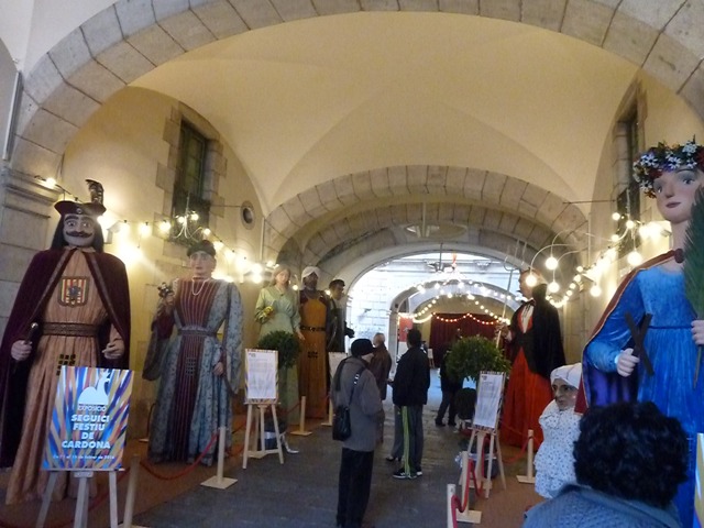 Palau de la Virreina, Gegants de Cardona.