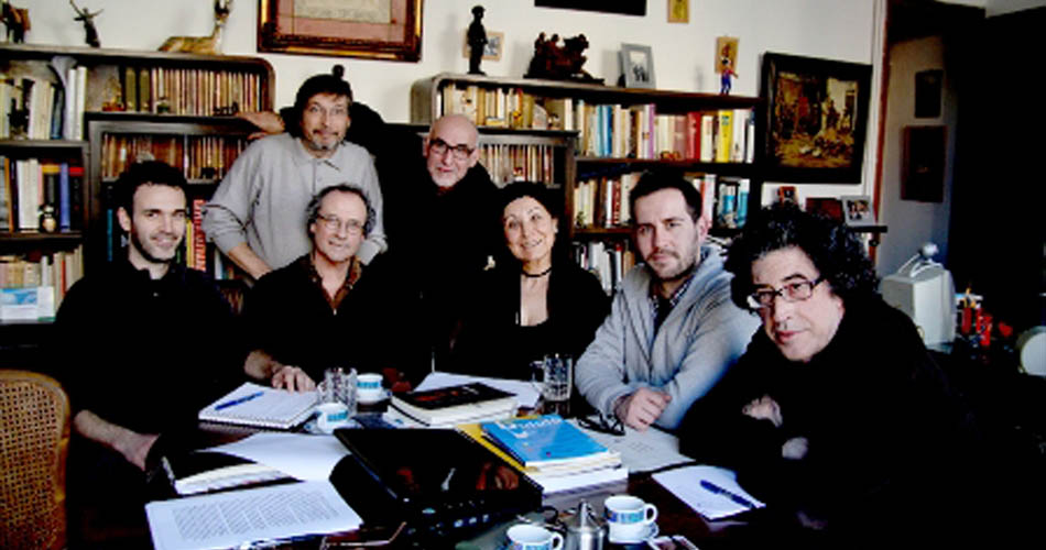 Primer Consell de Redacció (març 2012). D'esquerra a dreta: Cesc Martínez, Toni Rumbau, arriba Jesús Atienza, Víctor Molina, Maryse Badiou, Toni Galmés i Adolfo Ayuso. Foto Jesús Atienza.