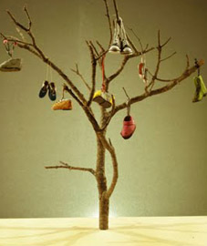 The Shoe Tree, de Pea Green Boat