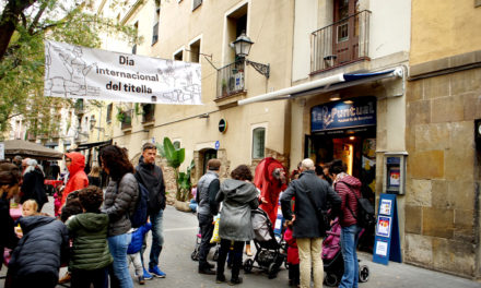 Dia Mundial del teatre de titelles: UNIMA Catalunya davant de La Puntual, per Irma Borges