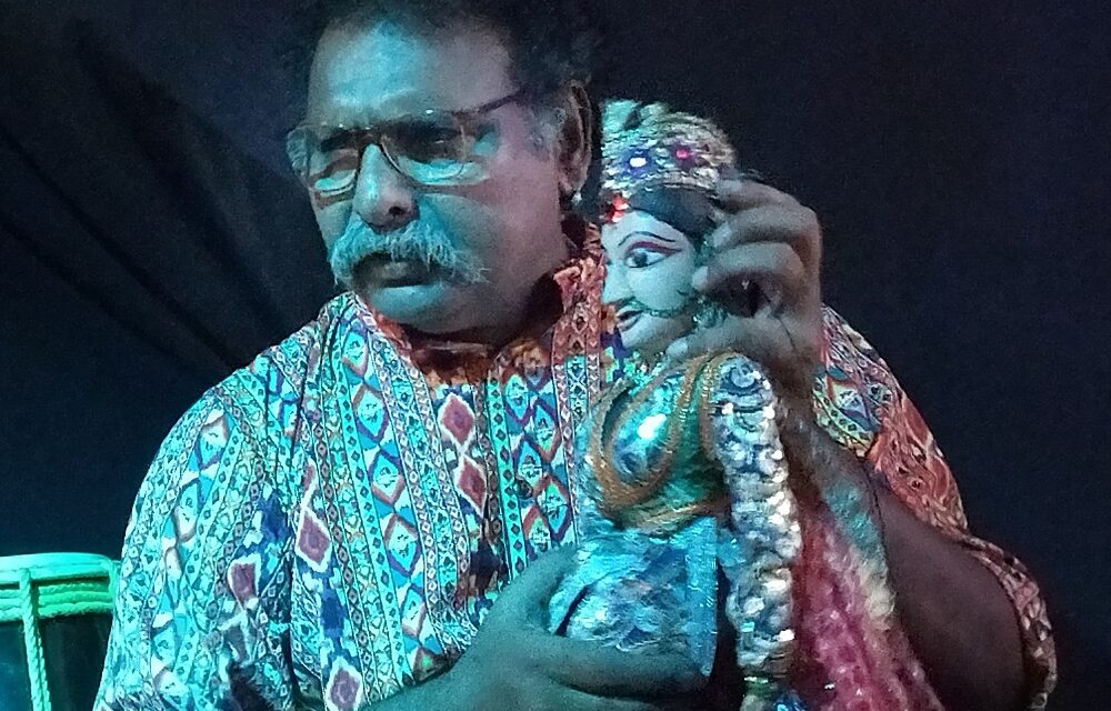 I – Festival Internacional de Putxinel·lis a La Puntual: Puran Bhatt, del Aakaar Puppet Theatre, de la Índia