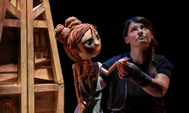 Funció solidària de Festuc contra el càncer infantil a Corbins